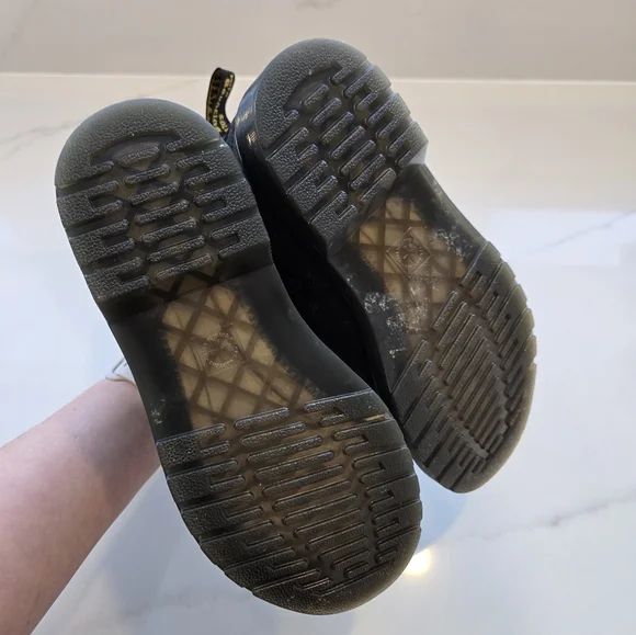 Black Dr. MARTENS kids size 3 - Picture 7 of 12